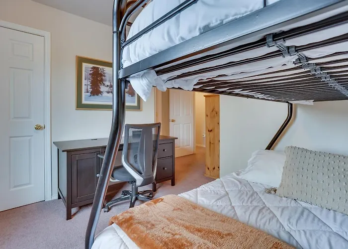 Charming Redmond Townhome W/ Resort Amenities